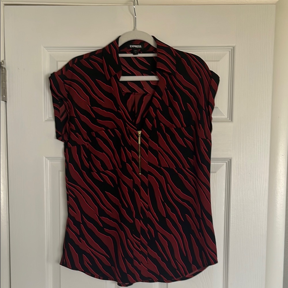 Animal Print Collar Neck Blouse w/ Zipper Detail and Pockets